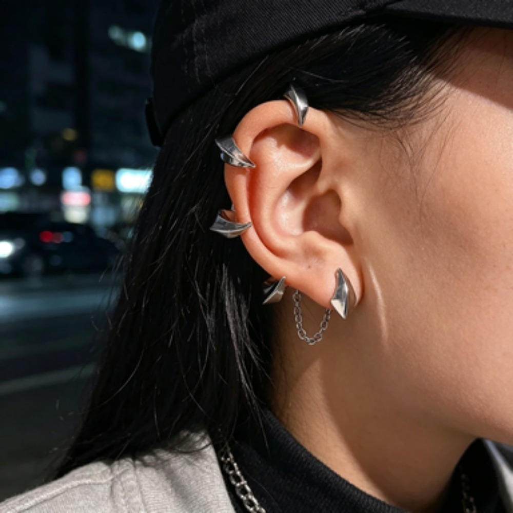Street Fashion Earrings - 다크 데몬 날카로운 이빨 귀걸이, 싱글
