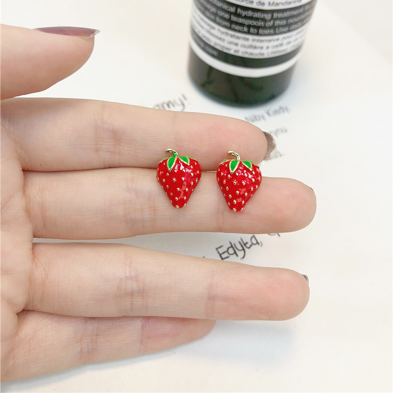 Street Fashion Earrings - 아크릴 딸기 귀걸이 패션 새로운 거리