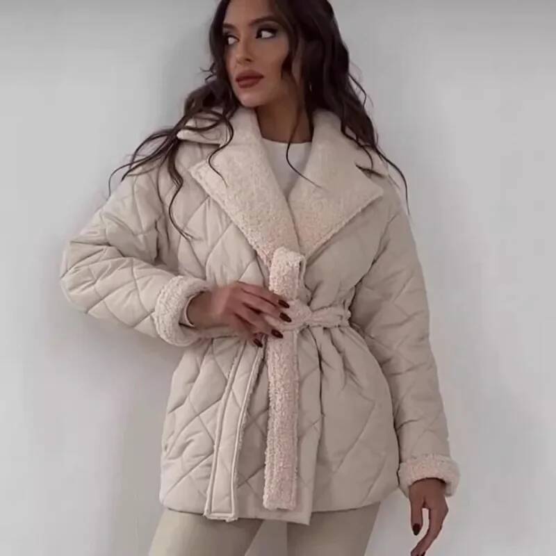우아한 퀼팅과 인조 퍼 안감이 있는 여성 패션 라펠 벨 - Street Fashion Taiwan 리뷰 및 가격