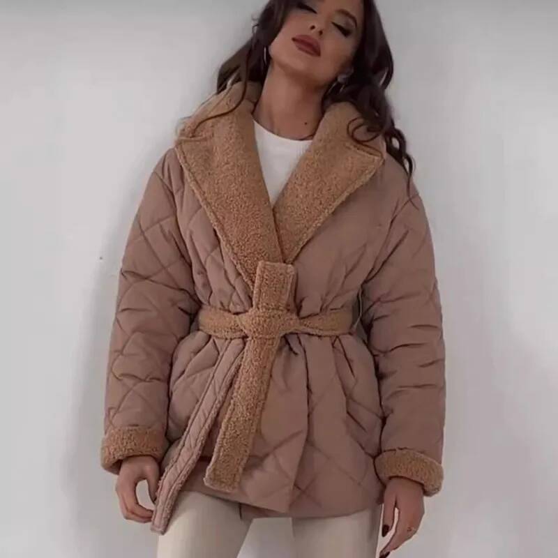 우아한 퀼팅과 인조 퍼 안감이 있는 여성 패션 라펠 벨 - Street Fashion Taiwan 리뷰 및 가격