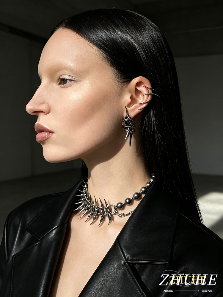 구리 합금 소재 다크 펑크 스켈레톤 뿔 귀걸이 여성 남 - Street Fashion Earrings 리뷰 및 가격